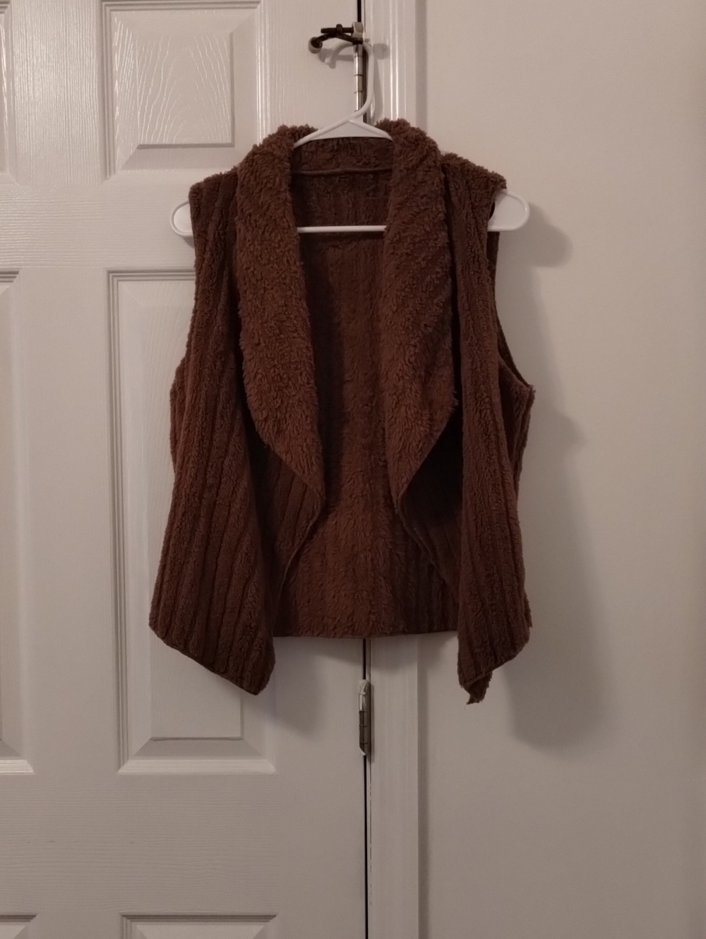 Women's Brown Plush Open-Front Sleeveless Cardigan Vest